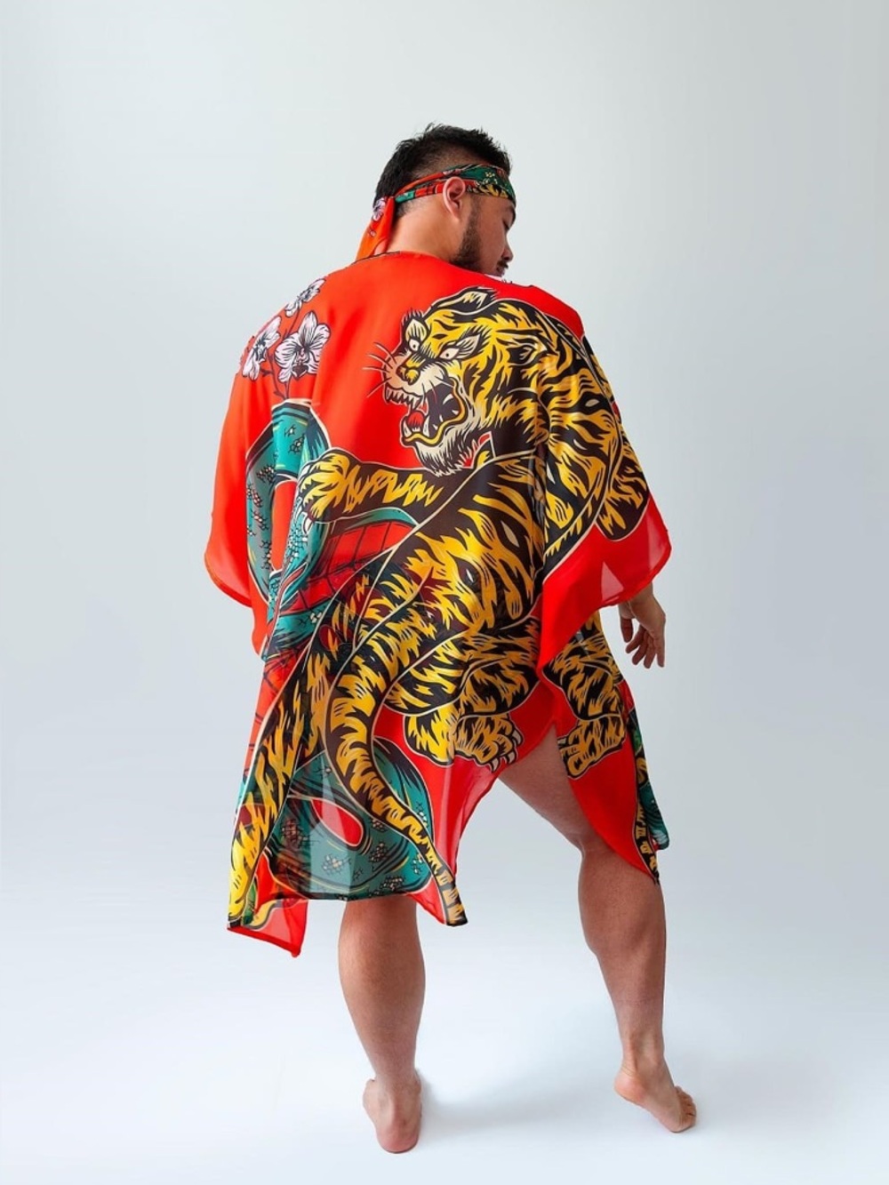 Kaftko Men Tiger Snake Kimono Red Sheer Robe Festival and Swim Cover Up Size 40